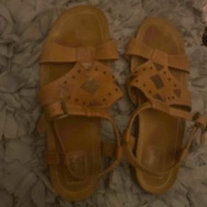 Clarks Sandals are very comfortable and good looking.z leather size 9W.